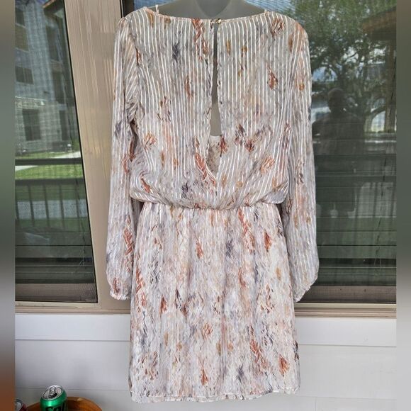 White House Black Market Long Sleeve Geo Boho Dress White Brown Sz 8 Shimmery - Picture 5 of 10
